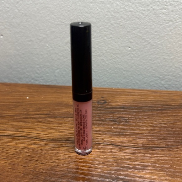 L.A. Colors Lip Gloss Collection - Pink, Red, Purple Hues 12 Pack - Picture 3 of 16